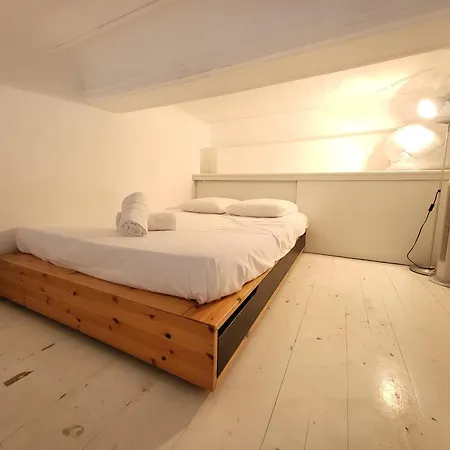 Au Coeur Du Vieux-nice - Plages - Mezzanine - 3 Personnes - A Pied! Appartamento Nizza