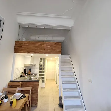 Appartamento Au Coeur Du Vieux-nice - Plages - Mezzanine - 3 Personnes - A Pied! *