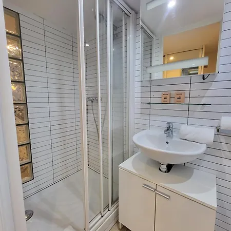 Appartamento Au Coeur Du Vieux-nice - Plages - Mezzanine - 3 Personnes - A Pied!